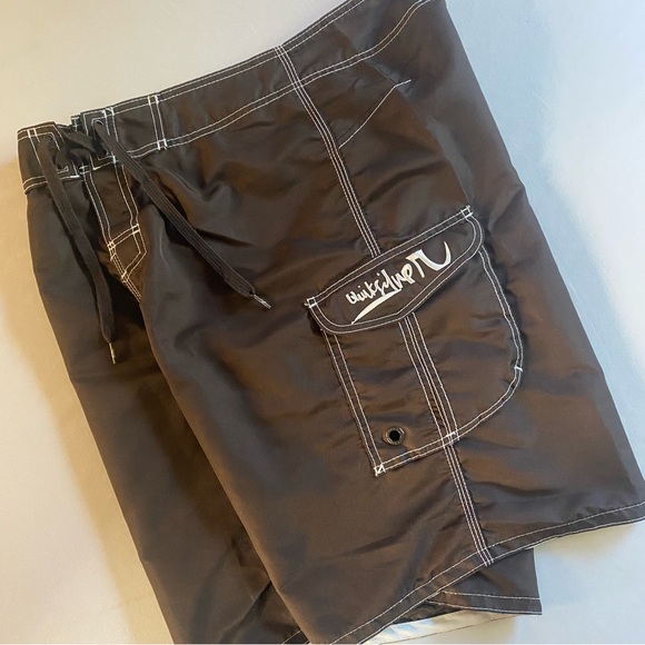 Quiksilver Board Shorts Men 34 Hip Hop Y2K Streetwear Hype Cali Beach Swim Surf - Picture 1 of 15